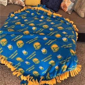 Golden State Warriors throw blanket